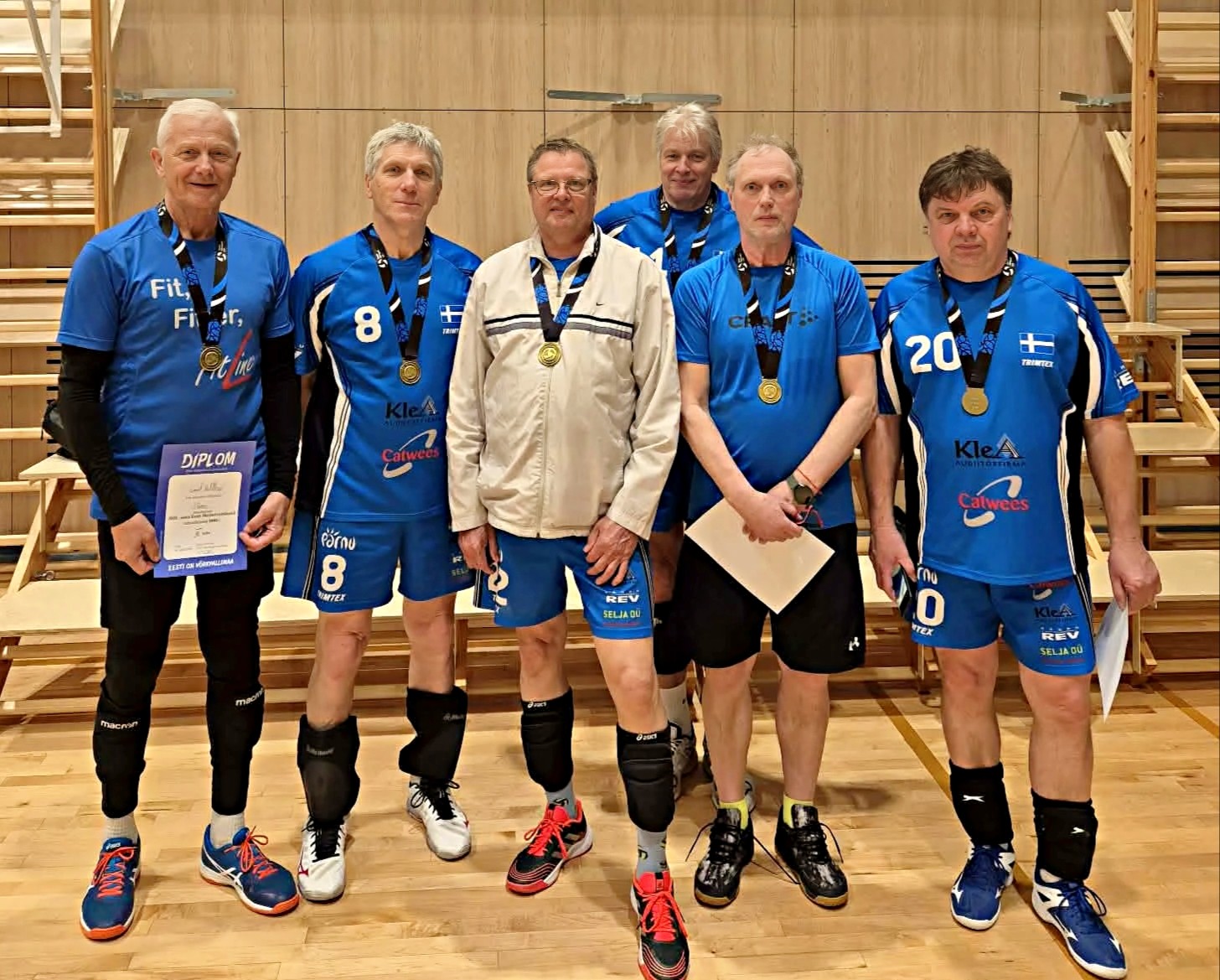 Türil toimunud Eesti meistrivõistlustel veteranide võrkpallis saavutas Pärnu meeskond M60+ vanuseklassis väärtusliku kolmanda koha. 18. aprillil peetud pingelis